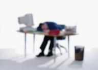Il s'endort au travail